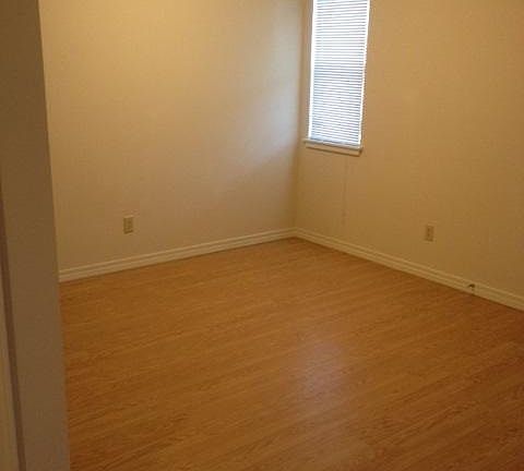 3rd image of 1501 W 3rd Ave