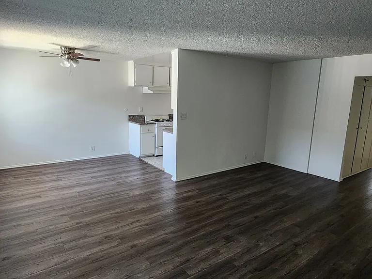 5040 Tujunga Ave #7 — Photo 11