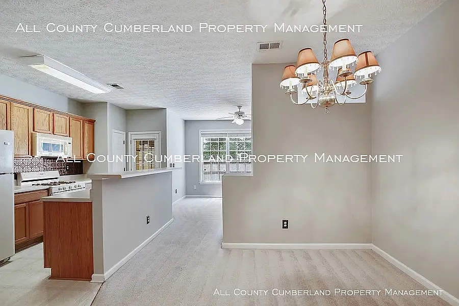 2 bed, 2.5 bath, 1416 sqft, $1,800 — Photo 3