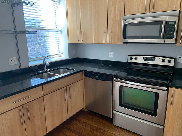 5621 Pershing Ave #32 — Photo 5