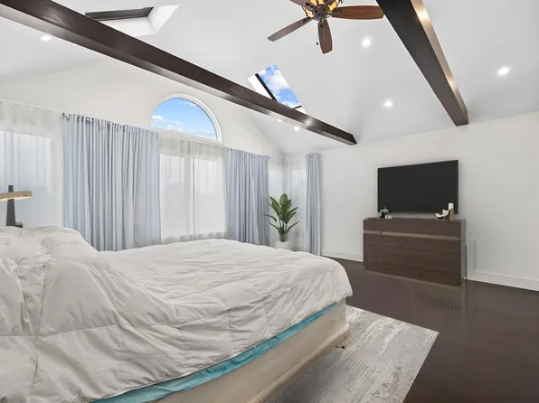 84 Gotham Avenue image 9 of 17