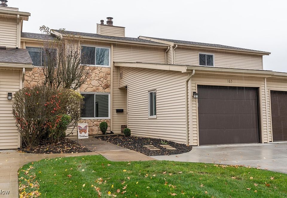 1st image of 165 Deepwood Dr