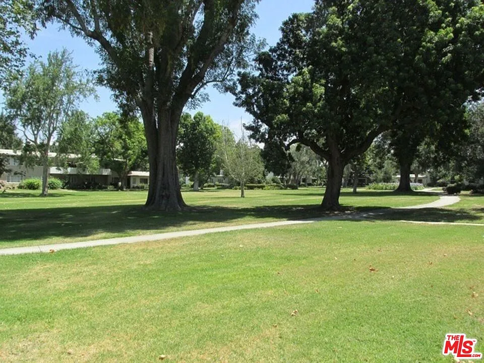 1 bed, 1.0 bath, 745 sqft, $3,200 — Photo 3