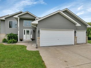 1104 Marsh View Ct, Braham, MN 55006