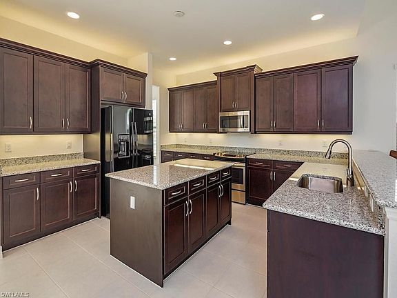 5th image of 2700 Crystal Way