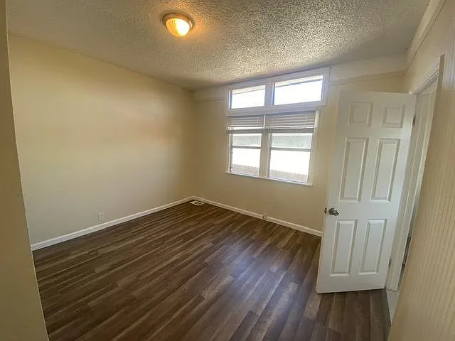 102 Broadway St — Photo 26