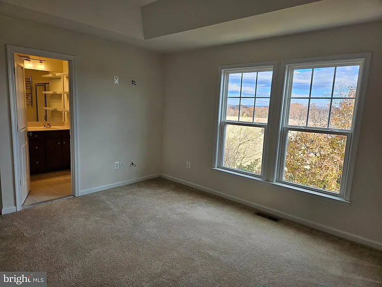 178 Solara Dr — Photo 17