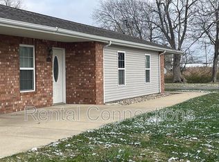 2100 W Orchard St APT B, Marion, IL 62959