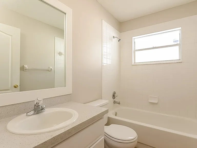 4313 Longshore Dr — Photo 12