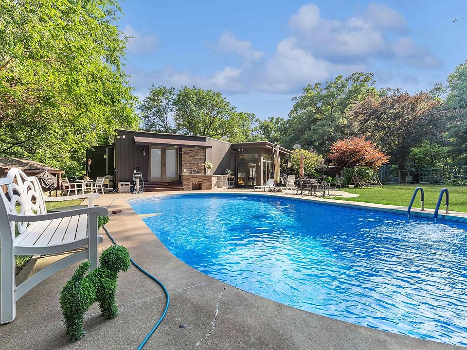 3805 11th Ave, Moline, IL 61265 Zillow