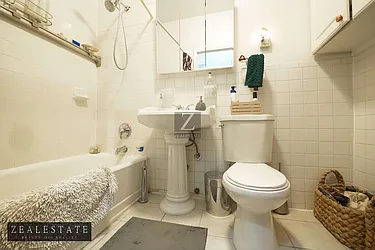 Rented by ZealEstate Group Inc