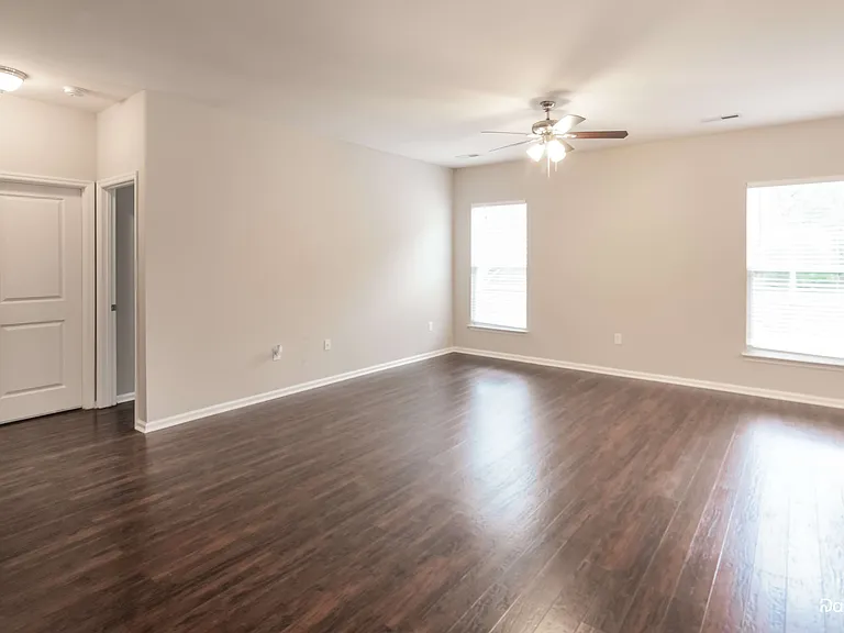 112 Vango Dr — Photo 6