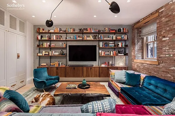 Sold by Sotheby's International Realty | media 8