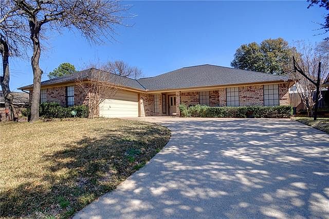 1st image of 3712 Murphy Dr