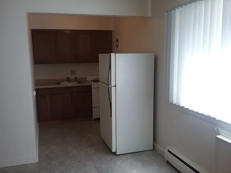 2522 W Wells St — Photo 6