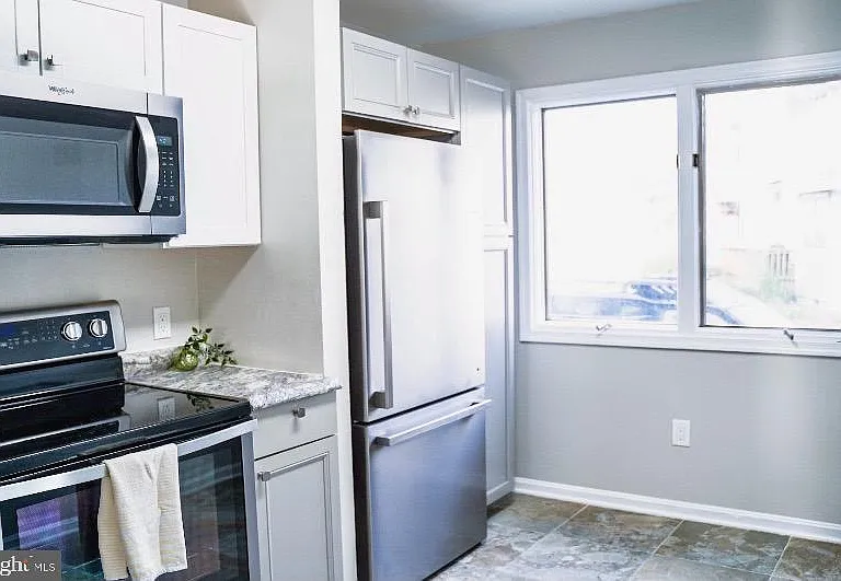 802 Marion Quimby Dr — Photo 14