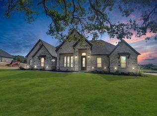 1048 Arbor Vista Dr, Azle, TX 76020