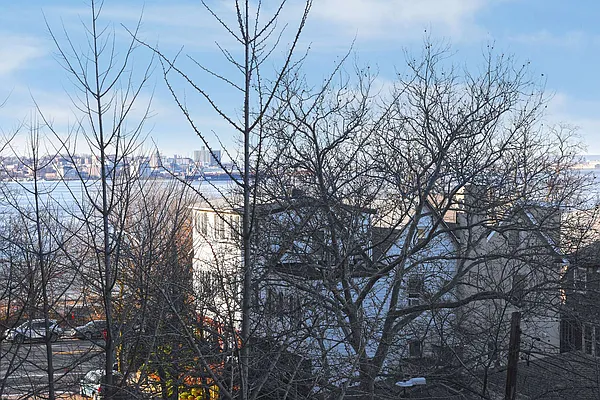 Sold by House-N-Key Realty | media 33