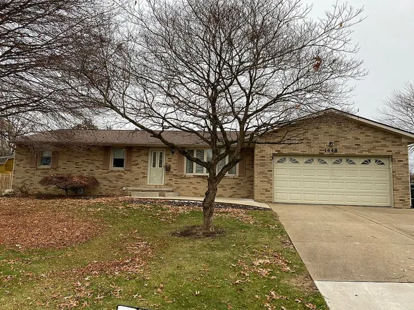 1448 Edith St, Louisville, OH 44641