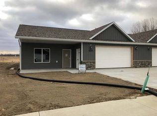 3217 Kamrose Pl, Bismarck, ND 58504