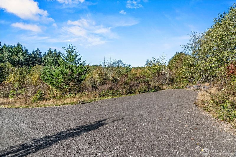 3rd image of 331 Sudden Valley Drive