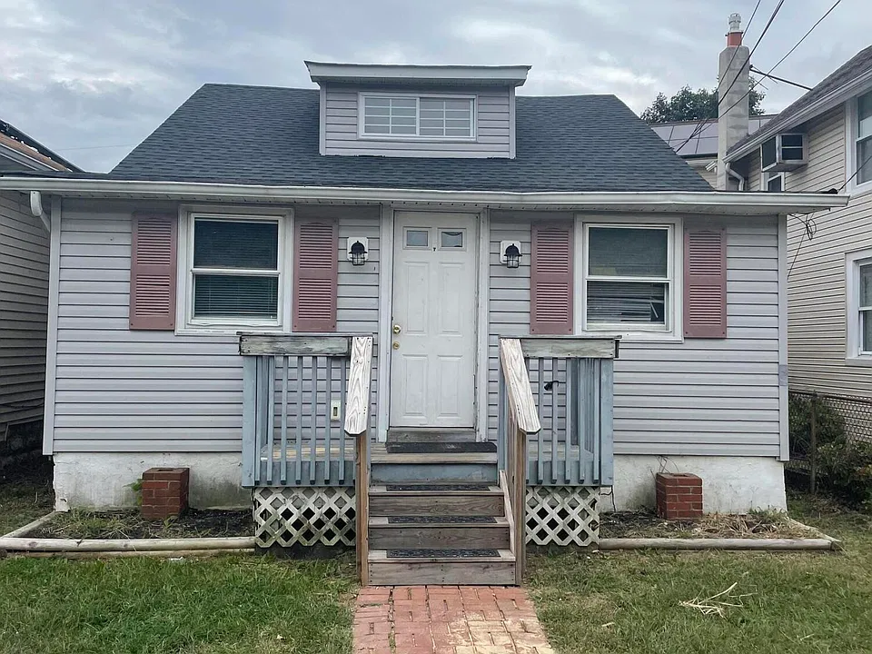 84 Pineview Ave