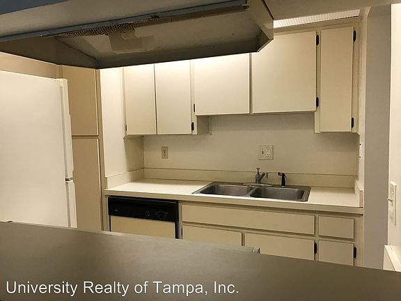 4th image of 4411 Shady Terrace Ln APT 105