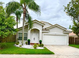 142 SW 204th Ave, Pembroke Pines, FL 33029