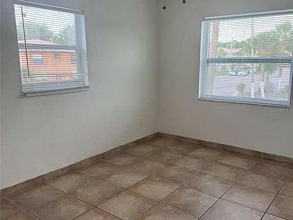 4th image of 712 Michigan Ct APT 3