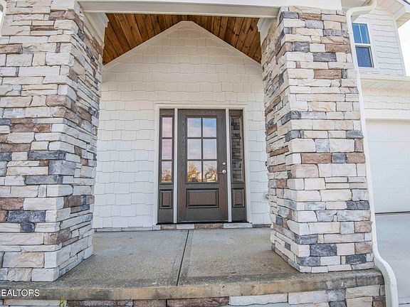 4th image of 6704 Orange Petal Ln