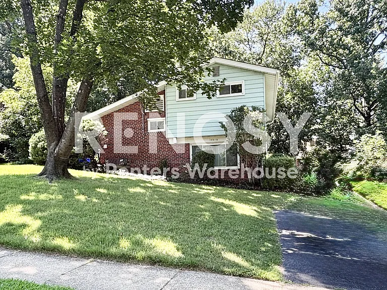 10812 Lombardy Rd — Photo 1