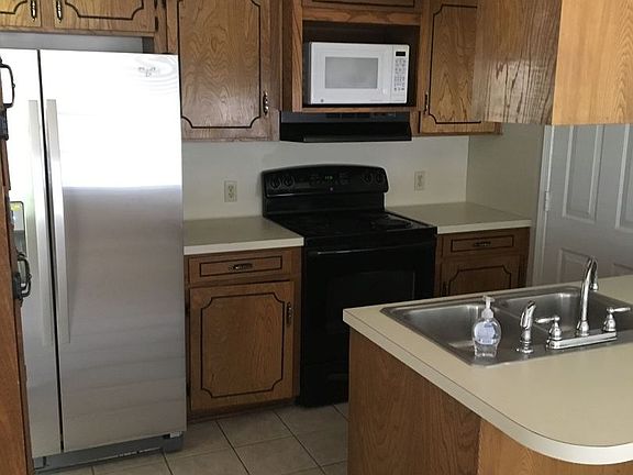 4th image of 6004 Brookside Cir