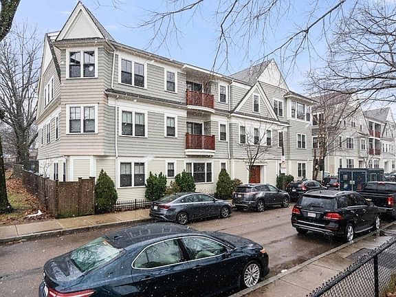 2nd image of 131 Green St Unit 107