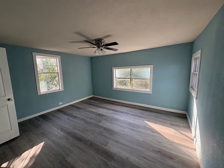 SECOND UPSTAIRS BEDROOM