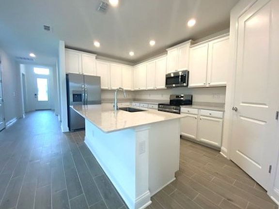 2nd image of 4103 Clifden Dr