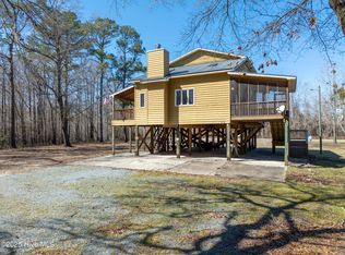106 River Bend Dr, Burgaw, NC 28425