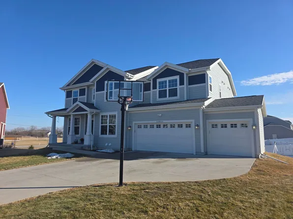 W240N5649 Holly Ct, Sussex, WI 53089