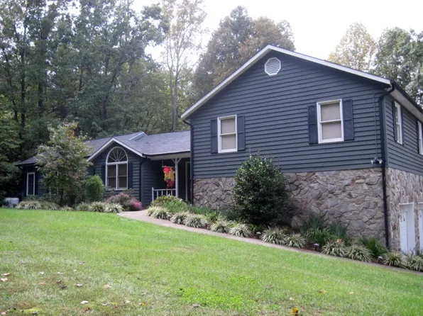 564 Berry Mountain Dr, Wilkesboro, NC 28697