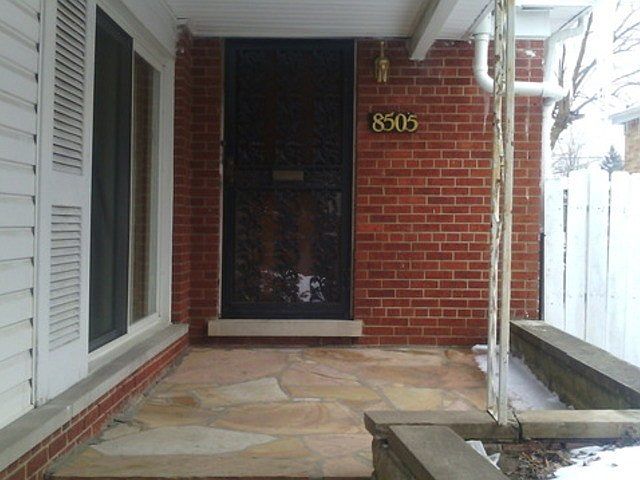2nd image of 8505 S Prairie Ave