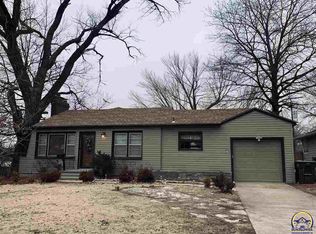 3642 SW Avalon Ln, Topeka, KS 66604