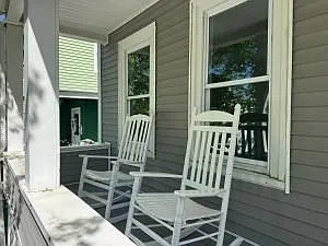 121 Glendale St #1