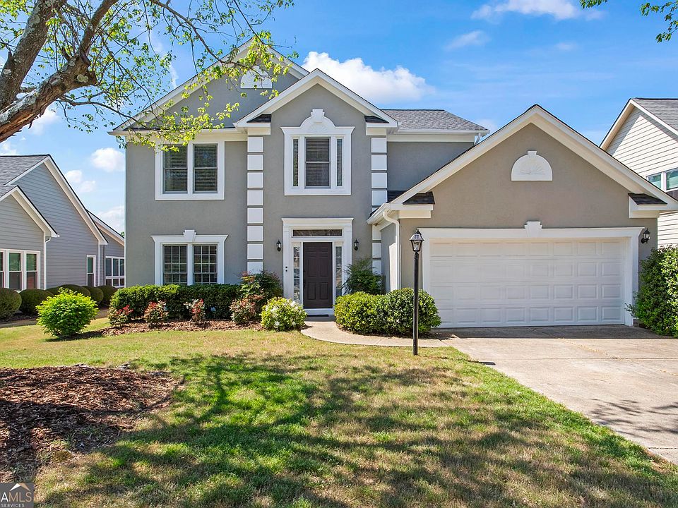 1st image of 304 Fairbrook Cir NE