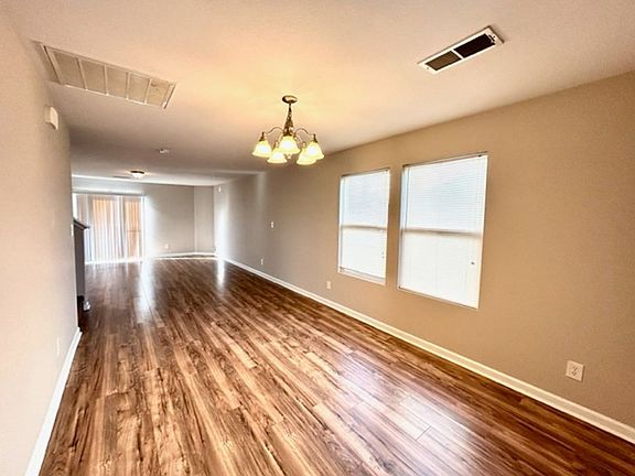 4th image of 3243 Avalon Lake Dr