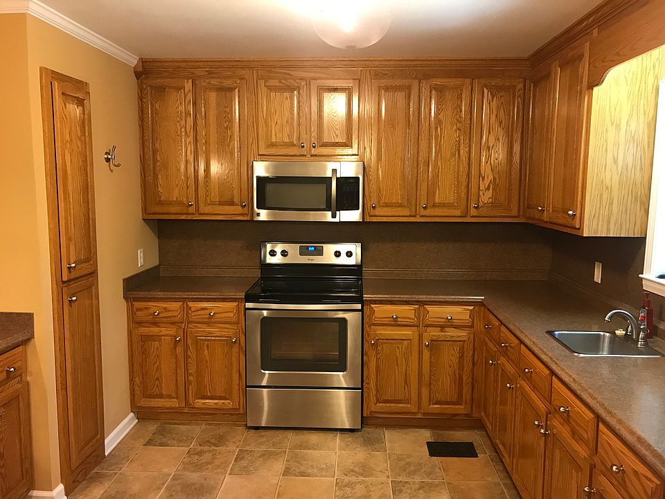 1st image of 828 Windsorwood Dr