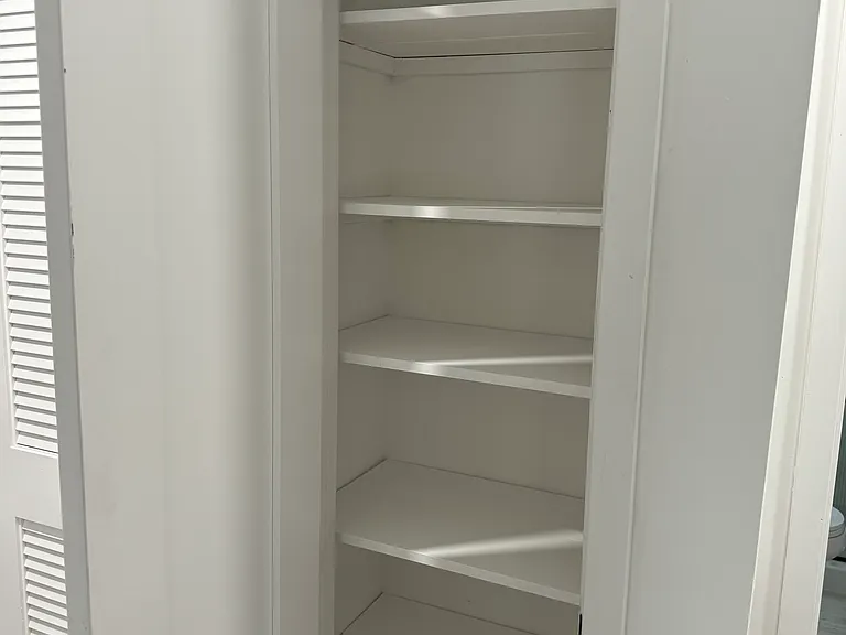 251 Royal Ct — Photo 15