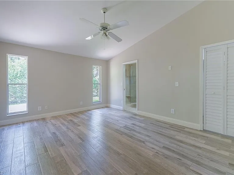 430 Saint Andrews Blvd #6 — Photo 9