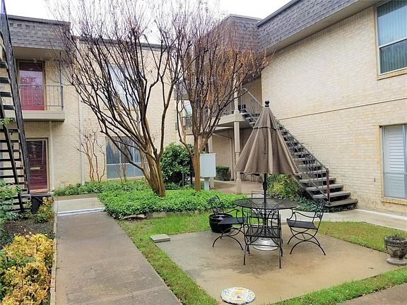 5th image of 4320 Bellaire Dr S APT 206