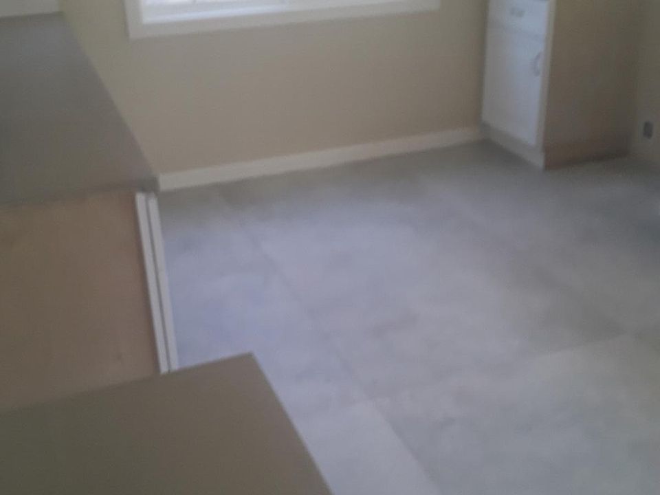 1st image of 1114 N Hicks Ave