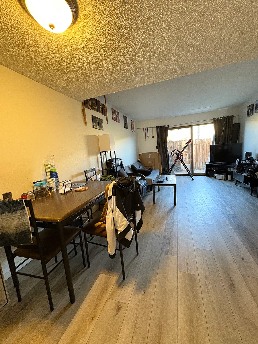Building Photo - 859 Nutmeg Pl #20