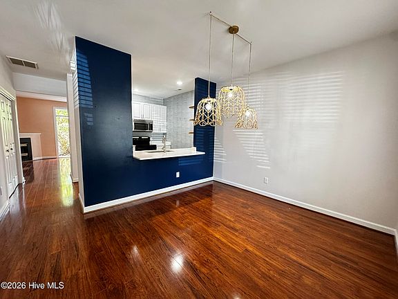 2nd image of 5813 Wrightsville Ave APT 160